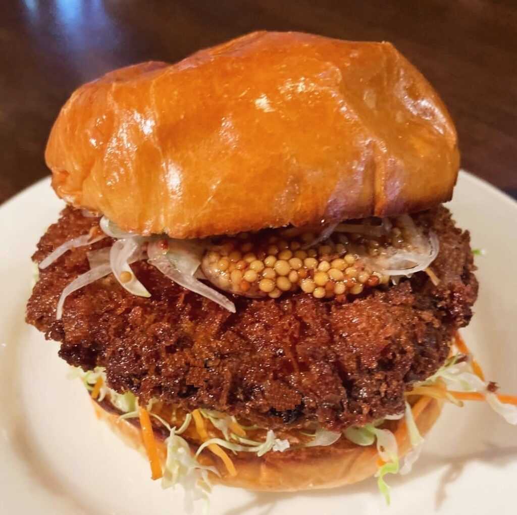 牛メンチカツバーガー