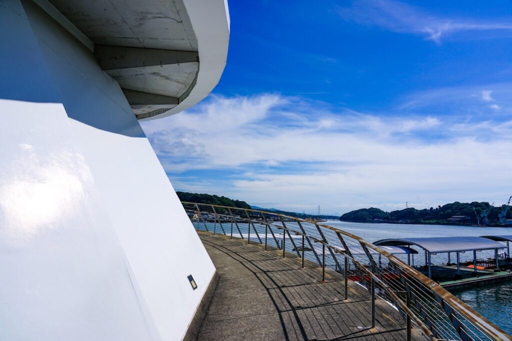 海のピラミッド