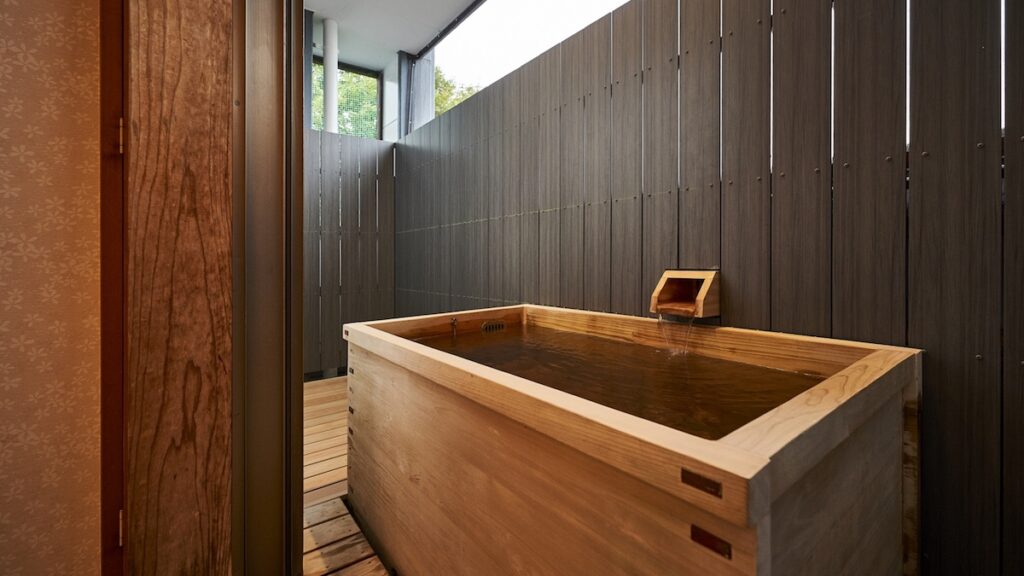 湯本天然温泉ホテル